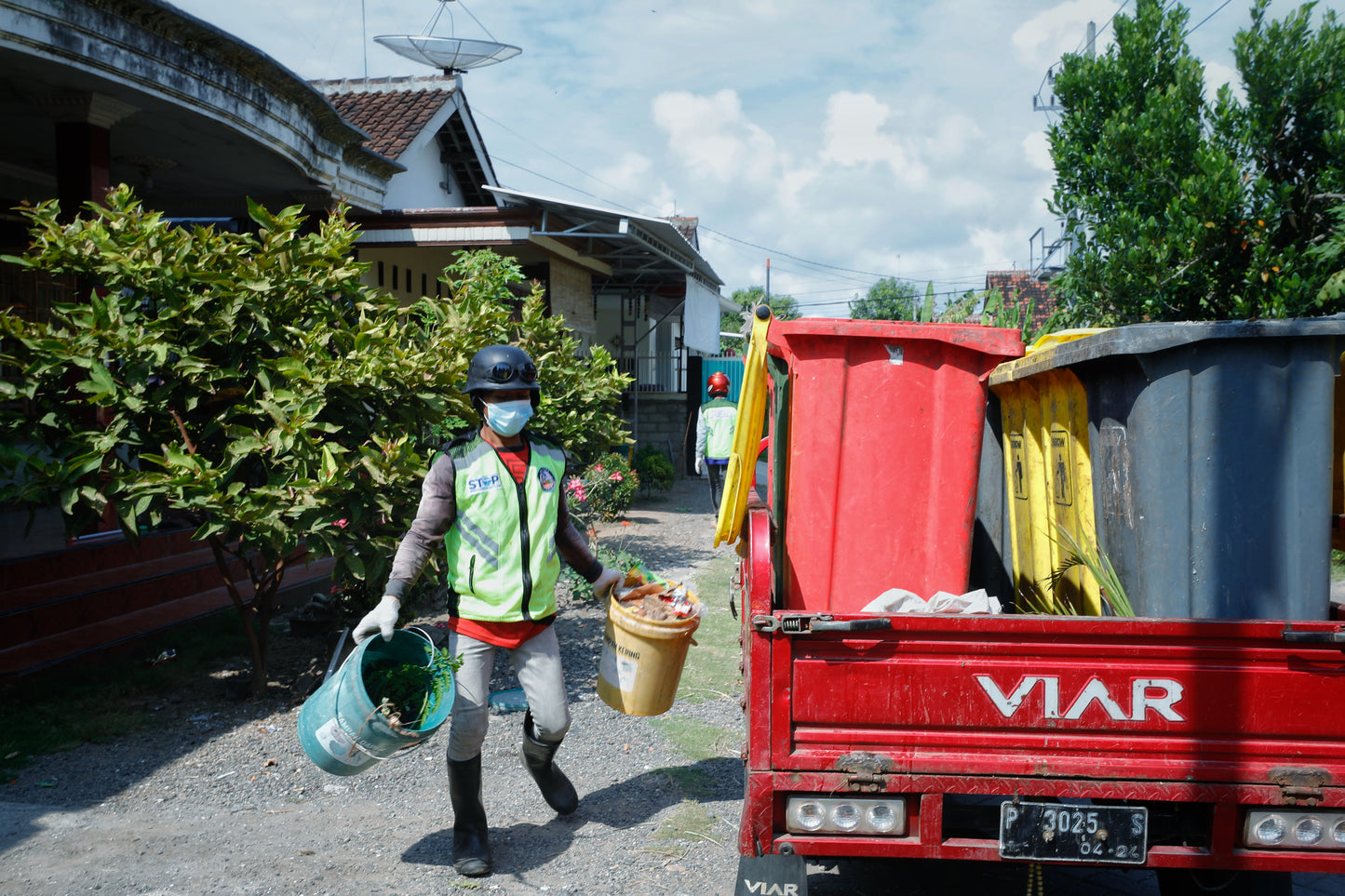 Collection of Mixed Plastics in Tembokrejo, Indonesia (PWRS)