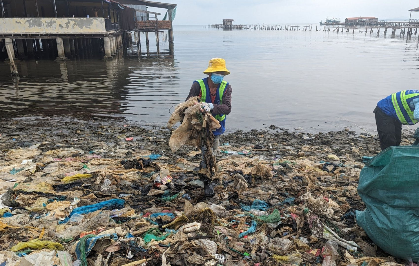 Community-based Collection and Upcycling of Non-Recyclable Ocean-Bound Plastics in Sihanoukville, Cambodia (OBP)